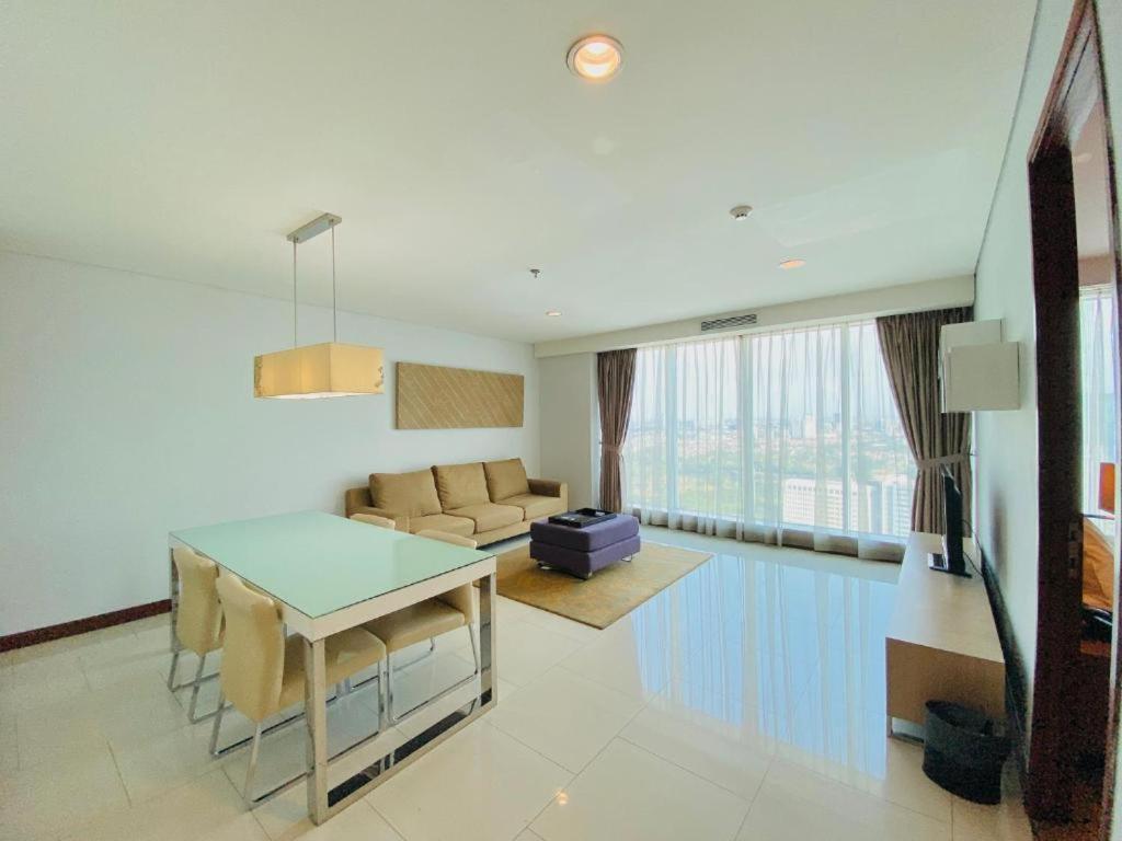 The H Tower Rasuna Suites Kuningan Jakarta By Villaloka Екстер'єр фото
